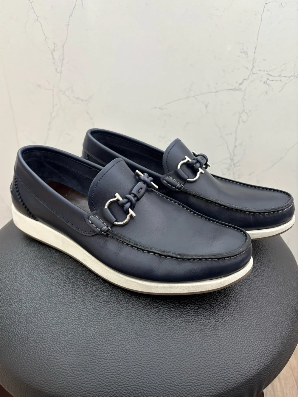 Salvatore Ferragamo Gancini Bit Leather Boat Casual Loafers Navy Sz 7 Made Italy